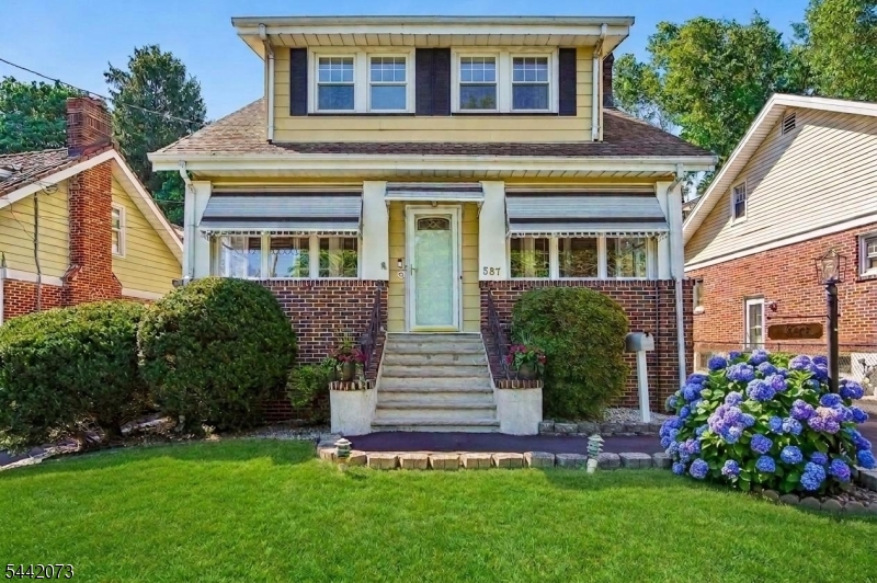  587 Woodland Ave, Mountainside Bo, NJ 07092 