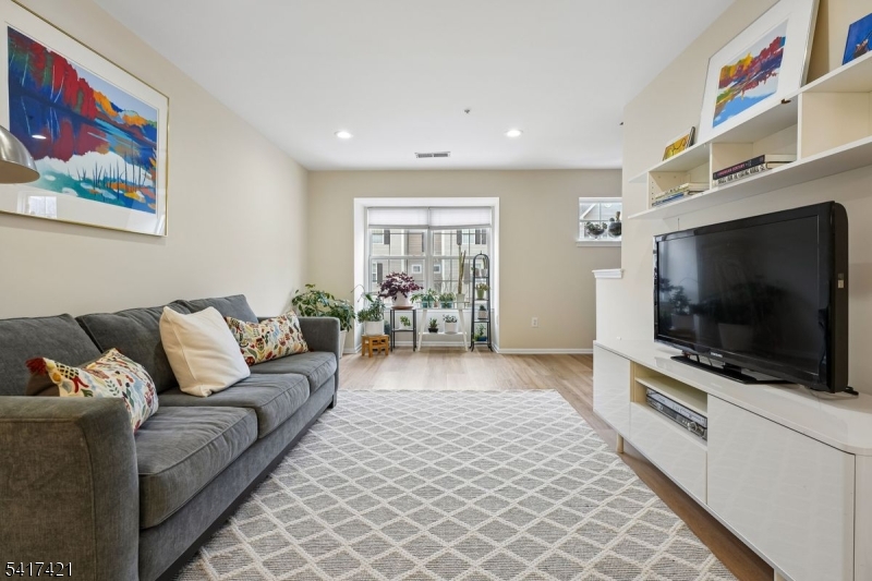 55 Greenbrook Dr #55, Bloomfield Twp, NJ 07003