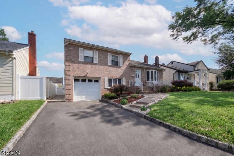 729 Colonial Arms Rd, Union Twp. - Union, NJ 07083
