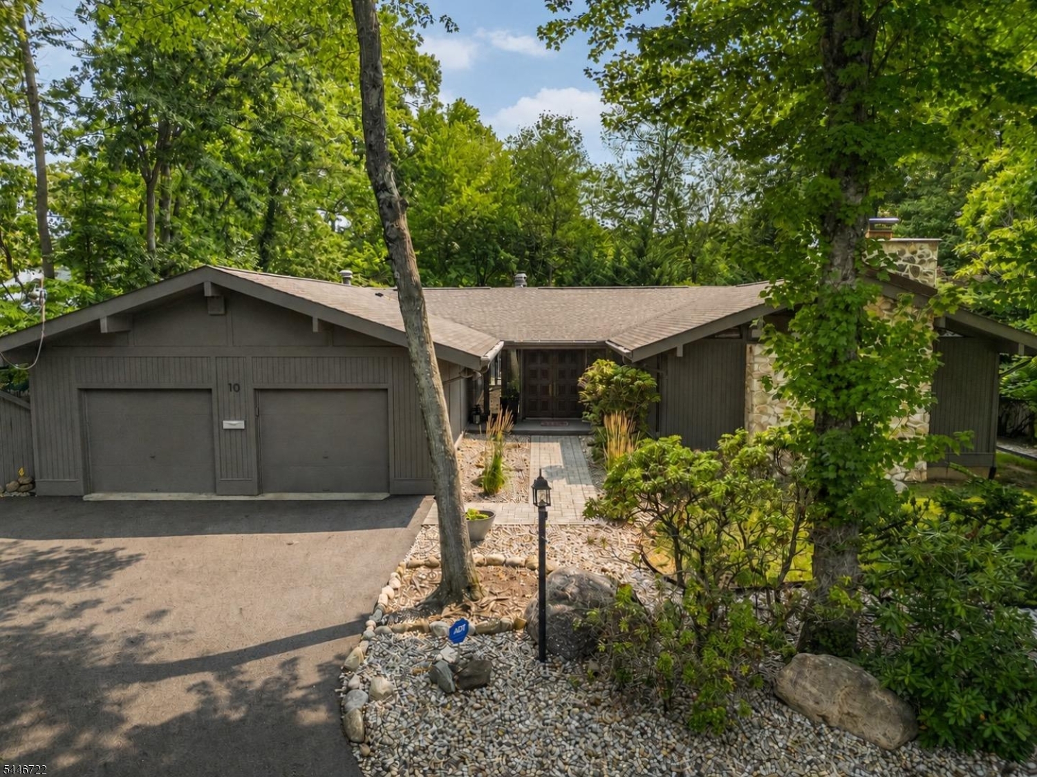 10 Reed Ct