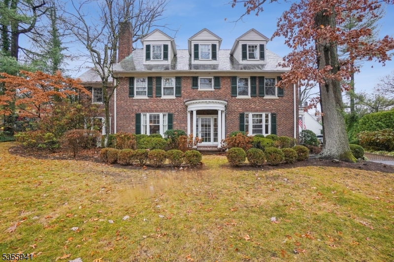 48 Lenox Rd, Summit City, NJ 07901
