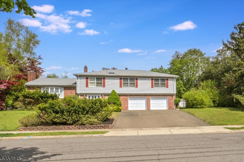 10 Emerson Pl