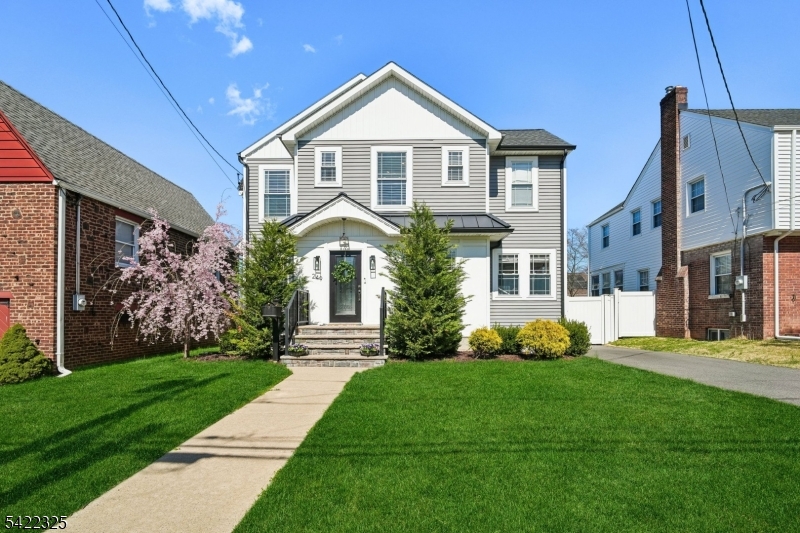 249 Ottawa Ave, Hasbrouck Hghts, NJ 07604