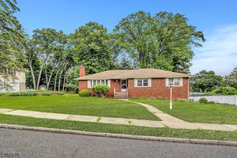 42 Cecilia Dr