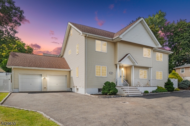 1553 Alps Rd