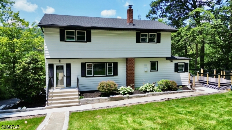 4 Fox Dr