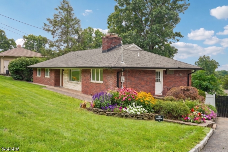 31 Surrey Dr