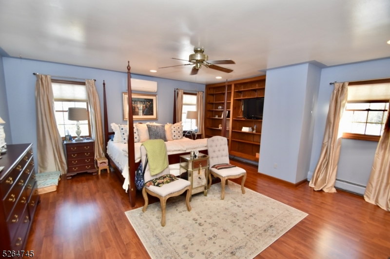 1086 WELDON RD, JEFFERSON TWP., NJ 07438 The Juba Team Realty