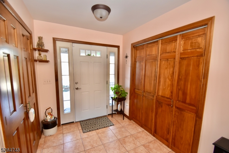 1086 WELDON RD, JEFFERSON TWP., NJ 07438 The Juba Team Realty