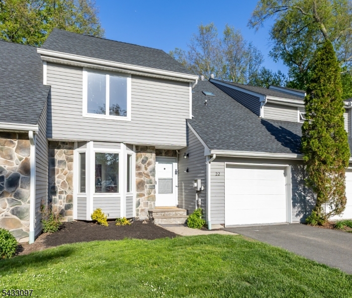 22 Flynn Pl