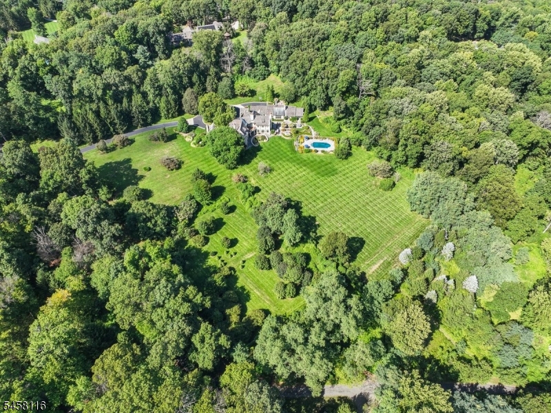 211 Mountainview Estate