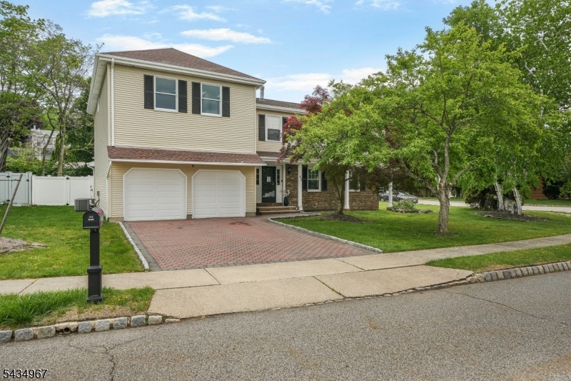 45 Holyoke Ct
