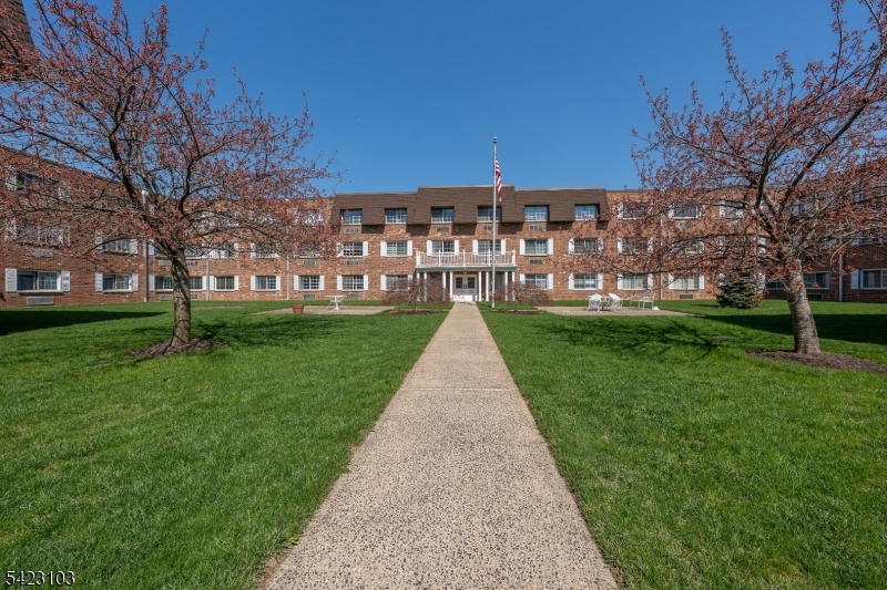 255 Tucker Ave #233, Union Twp. - Union, NJ 07083