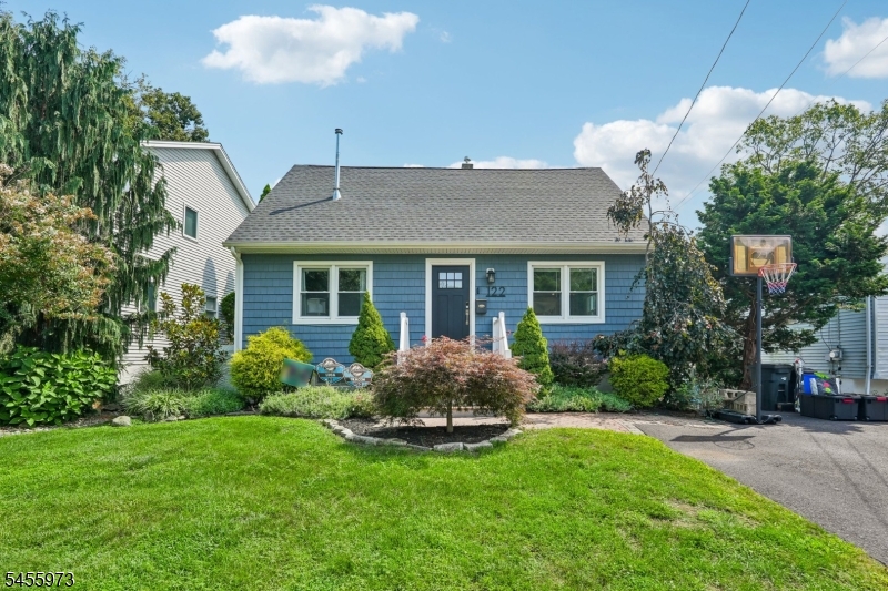 122 Maplewood Ave