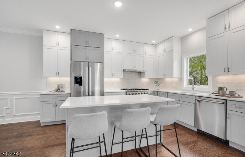 146 Broad St #1, Summit City, NJ 07901