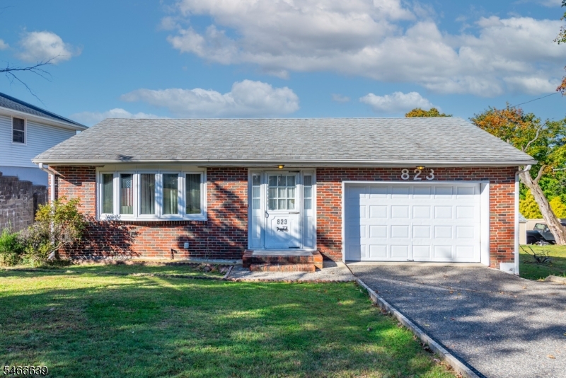 823 Alps Rd