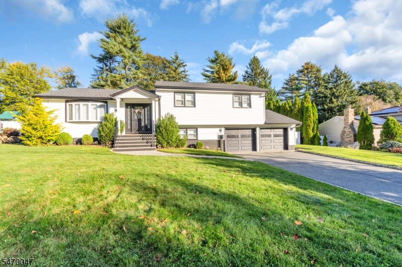 32 Mandon Dr