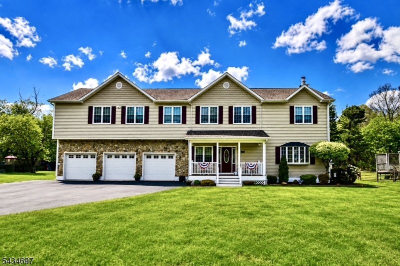 37 Heather Hills Dr