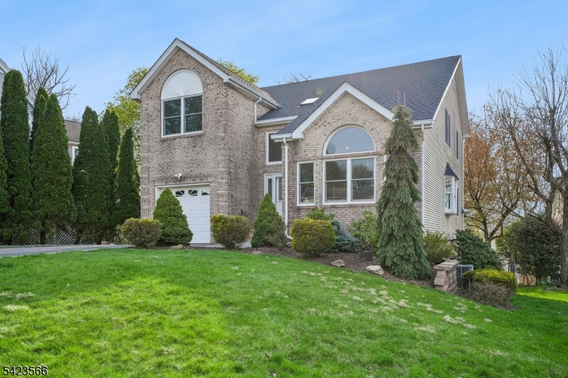 78 Elmwood Rd, Cedar Grove Twp, NJ 07009
