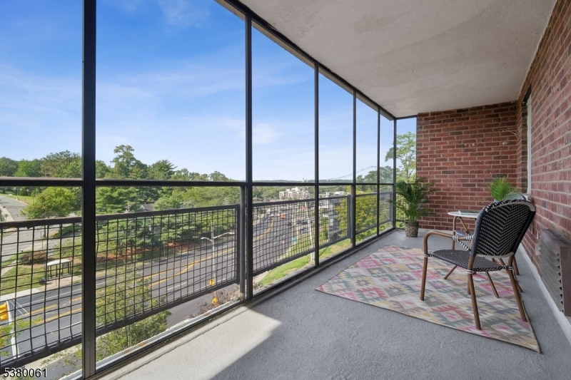 415 Claremont Ave #4F, Montclair Twp., NJ 07042