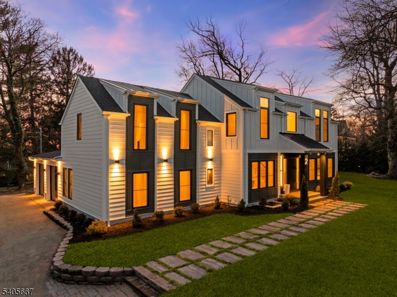 2 E Hartshorn Dr, Millburn/Short, NJ 07078