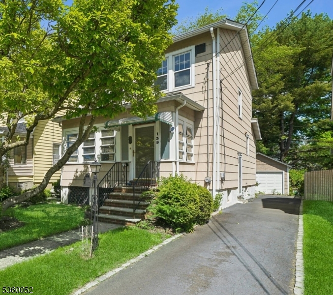 139 S Maple Ave