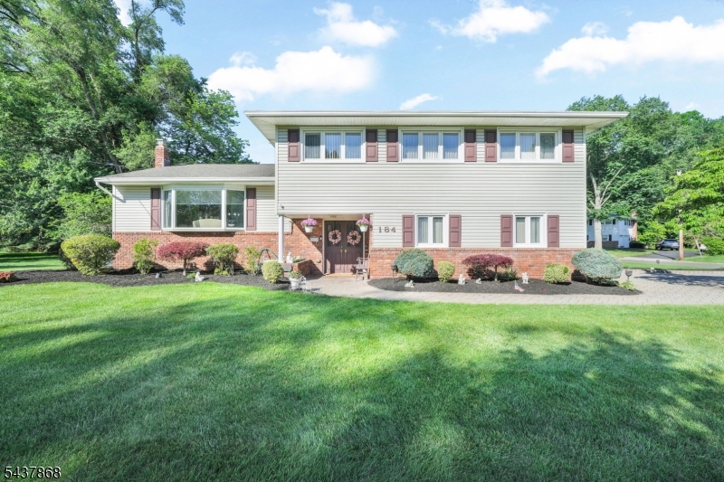 184 Andover Dr