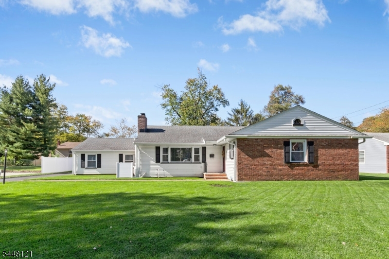  217 Robin Hood Rd, Mountainside Bo, NJ 07092 