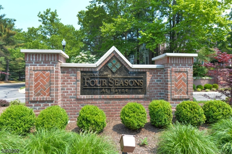 103 Four Seasons Dr. Bldg 1 #103