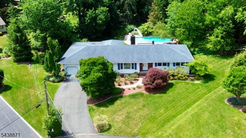 615 Lamanna Dr