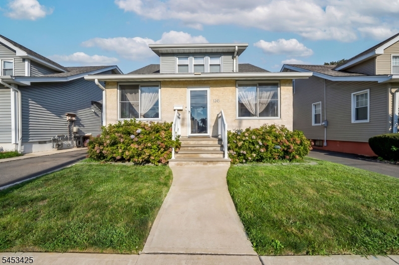 1245 Oakland Ave, Union Twp. - Union, NJ 07083
