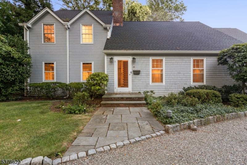 18 S Beechcroft Rd, Millburn/Short, NJ 07078