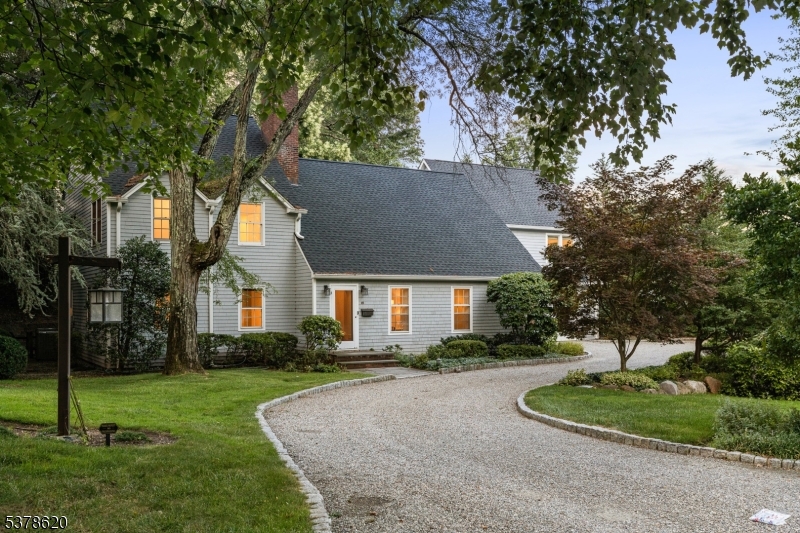 18 S Beechcroft Rd, Millburn/Short, NJ 07078