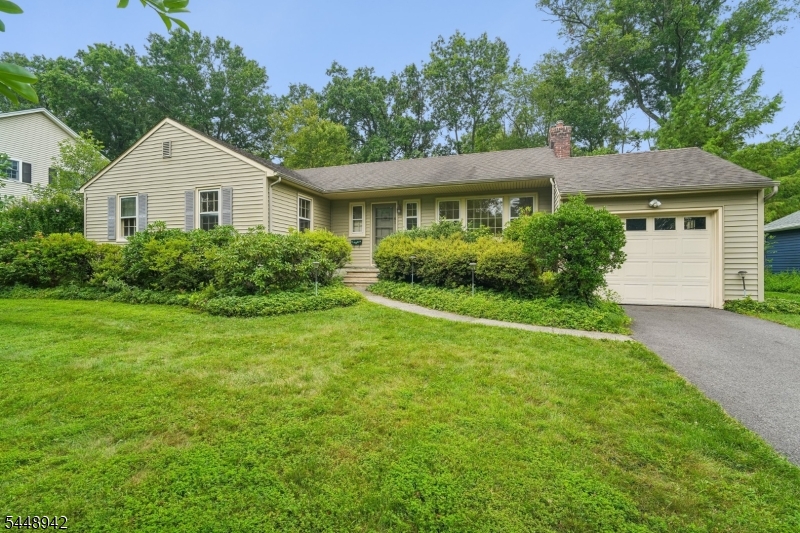  63 Magnolia Dr, New Providence, NJ 07974 