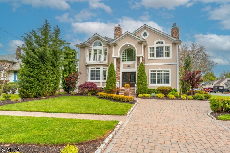 152 Boulevard, Kenilworth Bor., NJ 07033