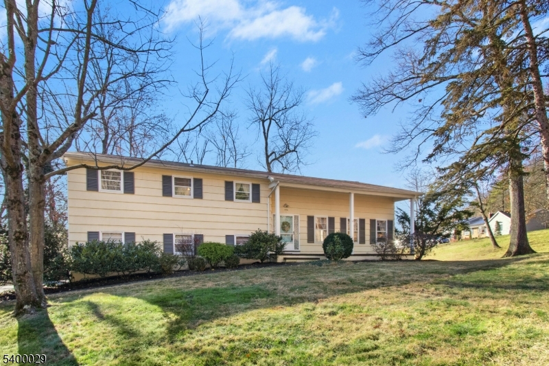  355 Ackerman Ave, Mountainside Bo, NJ 07092 