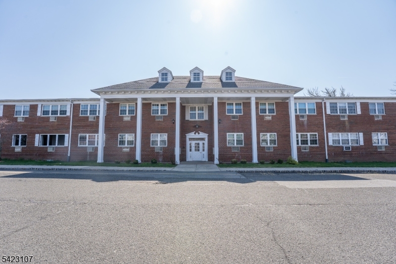 530 Park Ave #202, Scotch Plains T, NJ 07076
