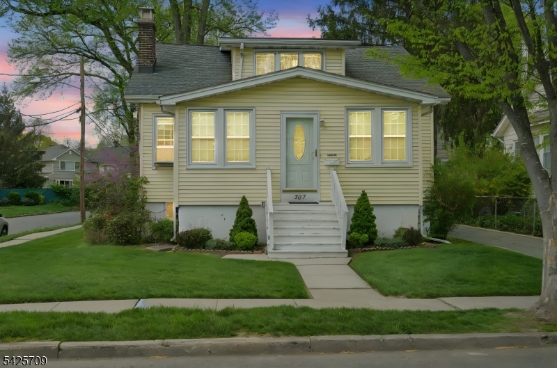  307 Manor Ave, Cranford Twp., NJ 07016 