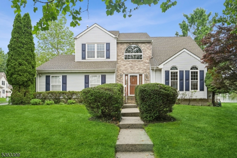 4 Galloway Ct, West Orange Twp, NJ 07052