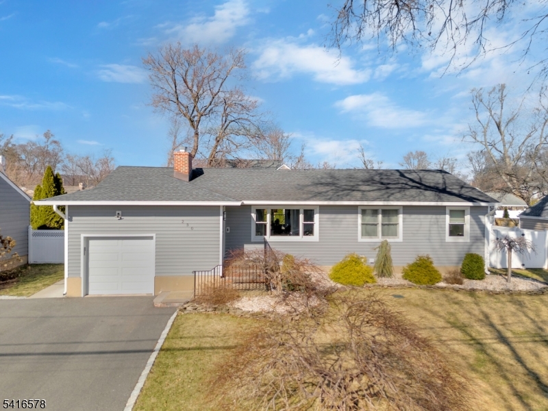 230 Melrose Ave, Middlesex Bor., NJ 08846