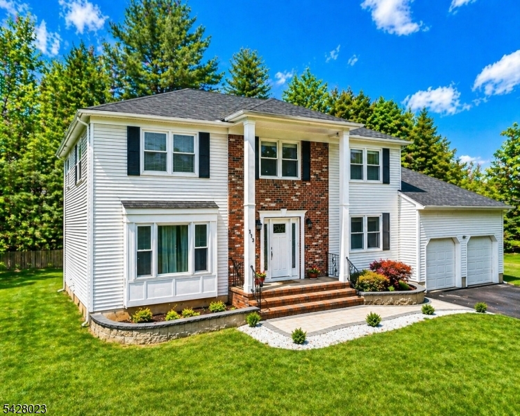 173 Beekman Ln, Hillsborough Tw, NJ 08844