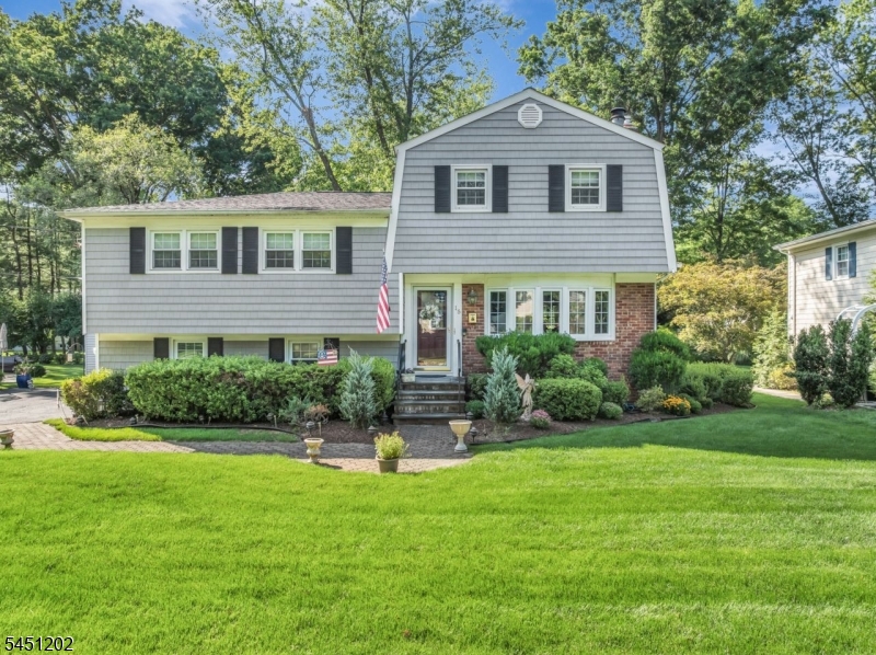  15 Etmore Pl, New Providence, NJ 07974 