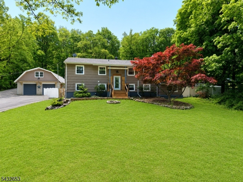 27 Grandview Ave