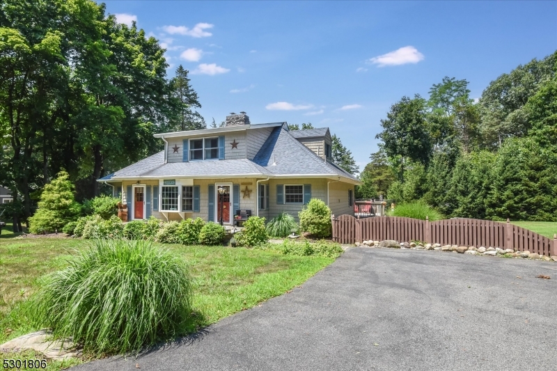 39 Circle Ave