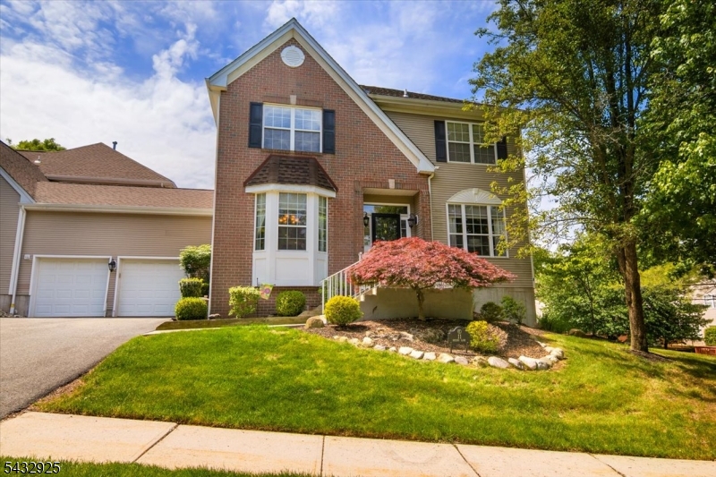 11 Queens Ln