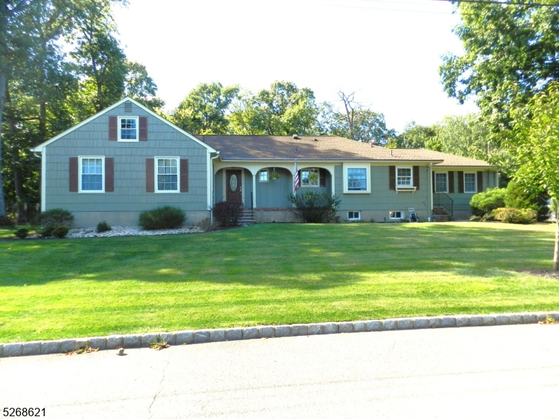 18 Stone Dr, West Orange Twp, NJ 07052