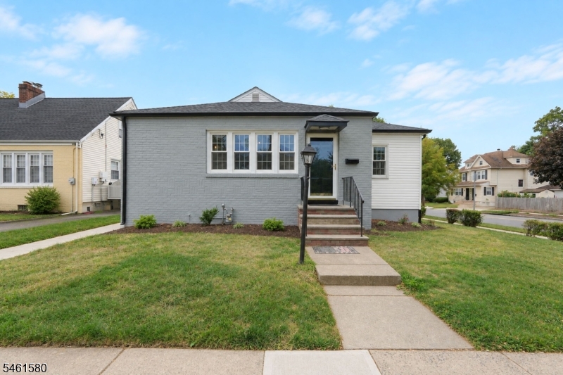 362 E Clay Ave, Roselle Park Bo, NJ 07204