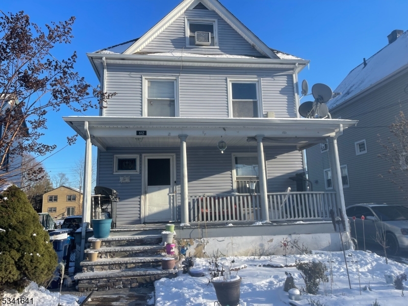 612 E 2Nd St, Plainfield City, NJ 07060