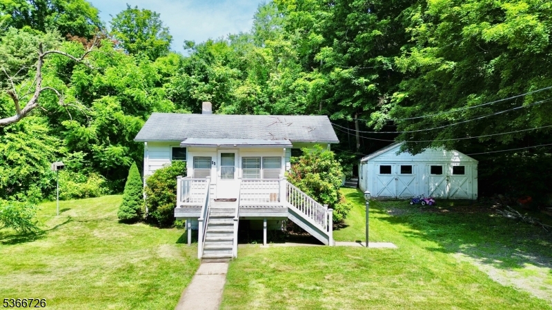 55 Taylor Rd