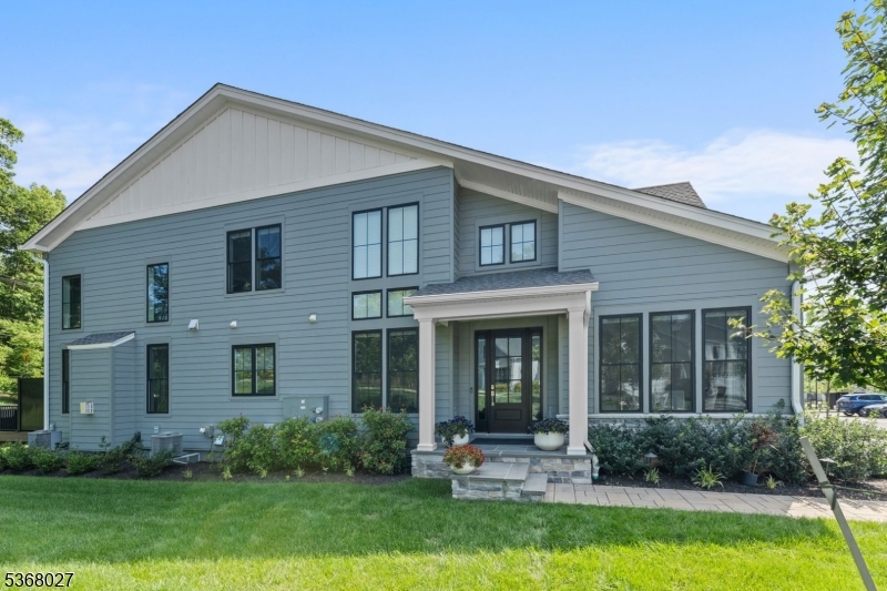 28 Peacock Ln #28, Berkeley Height, NJ 07922